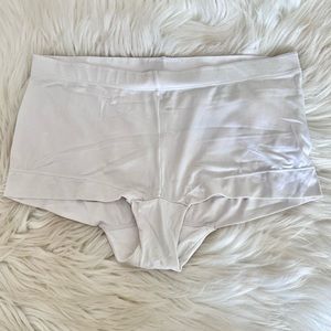 Maidenform Luxuriously Soft Microfiber Boyshorts panties SZ M